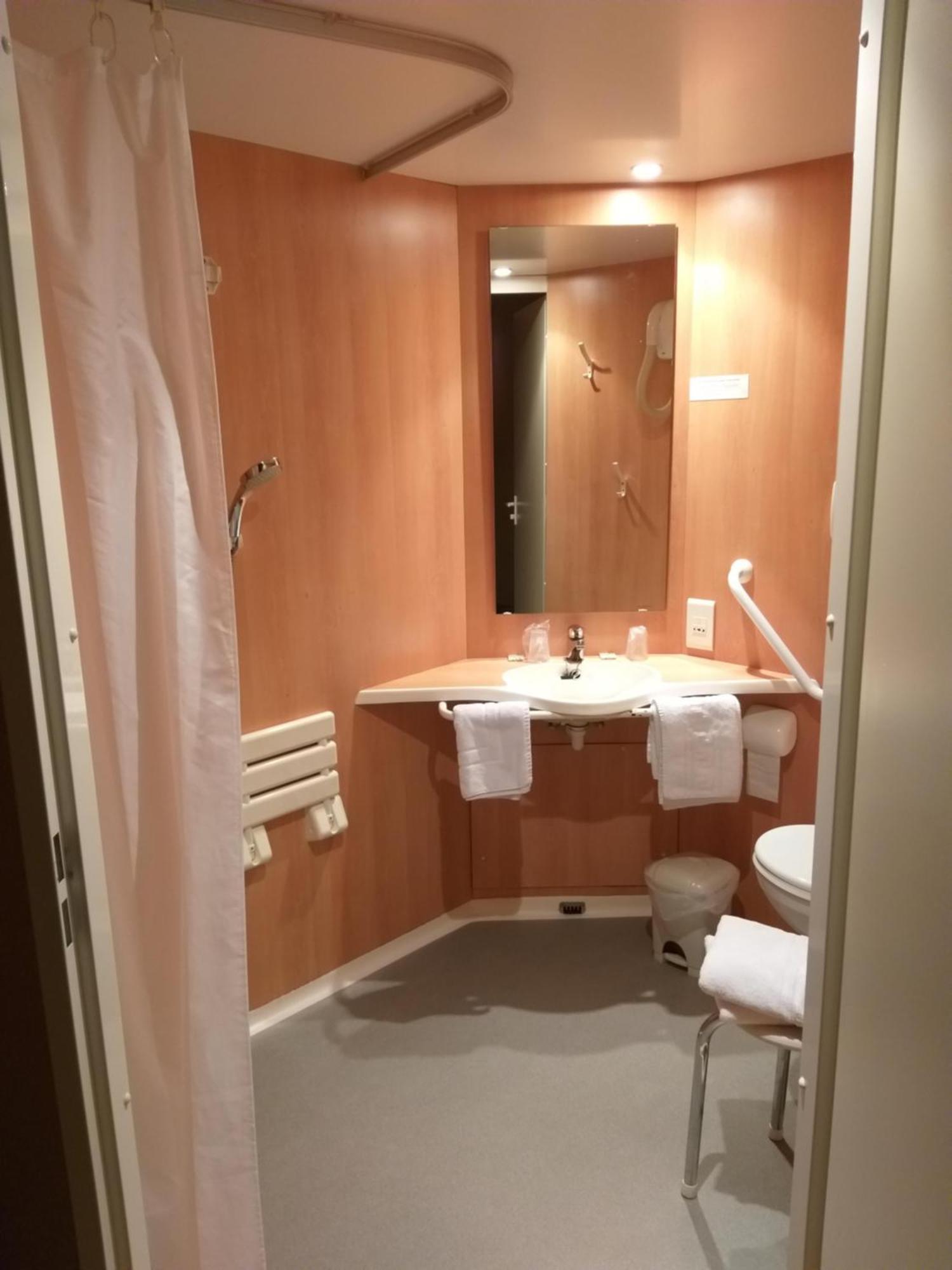 Logis Hotel - Les Paturelles Avesnelles Eksteriør bilde